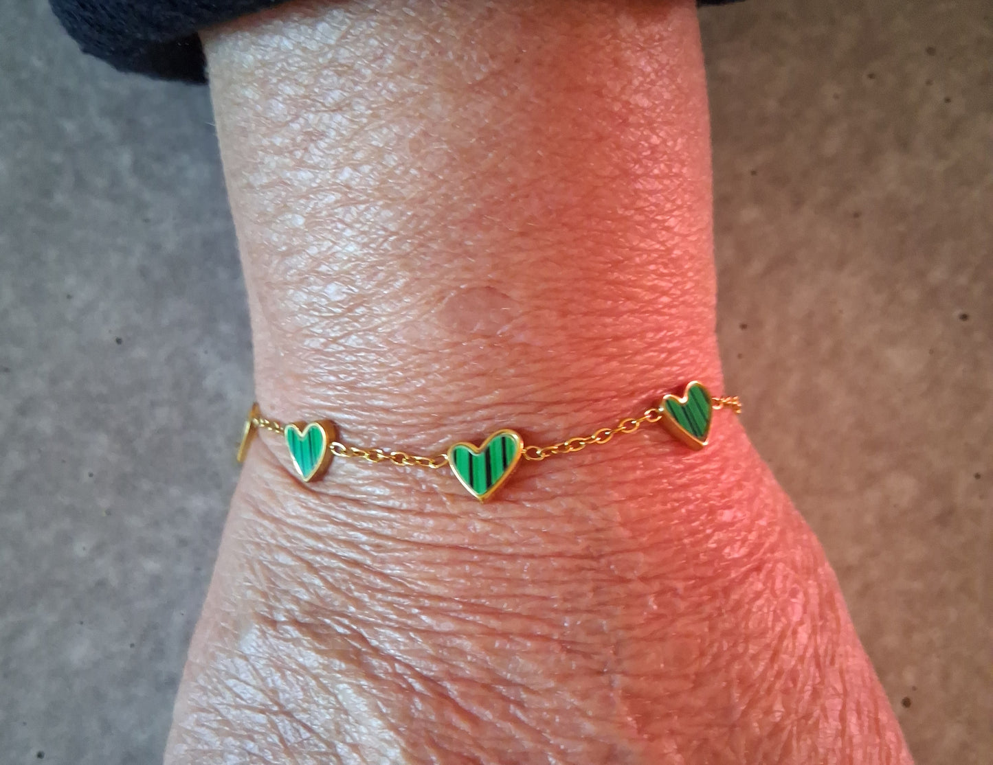 Bracelet petits coeurs